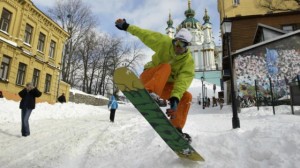 1365677088_130326071238_snowboard_kyiv_640x360_ap_nocredit