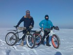 На фэт-байках по льду Киевского моря